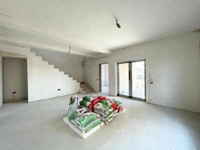Duplex 5 camere, toate utilitatile - Mosnita 