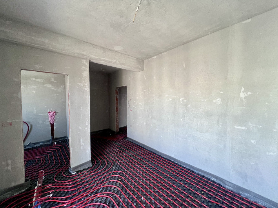 Penthouse 3 camere, 82 mp utili, 2 balcoane + Terasa 20 mp - Urseni