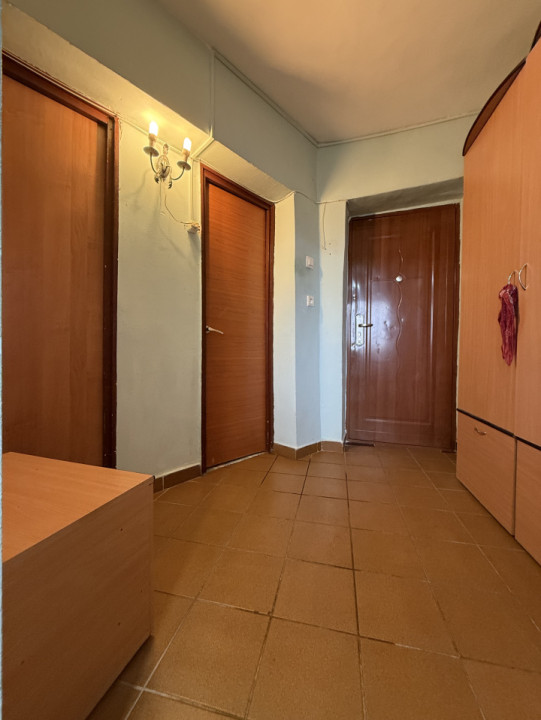 Apartament compact, o camera, 31 mp utili, etaj 4/5 - Girocului