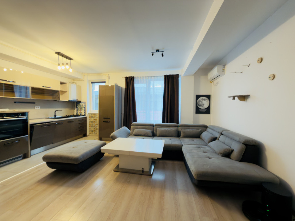 APartament 2 camere, open space, etaj 3 in Giroc 