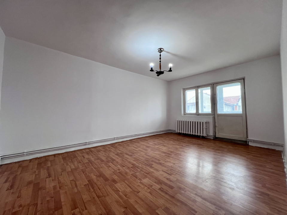  Apartament spatios, 3 camere, decomandat, 65 mp utili - Modern