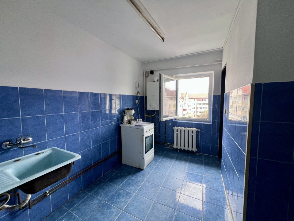  Apartament spatios, 3 camere, decomandat, 65 mp utili - Modern