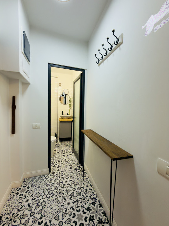 Apartament 1 camera, 25mp , etajul 1, zona Centrala 