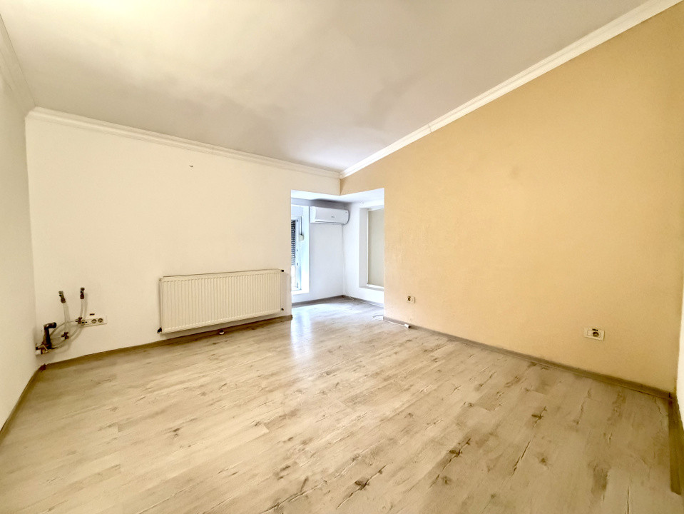 Spatiu comercial de vanzare, 81 mp utili, VAD bun - Dumbravita