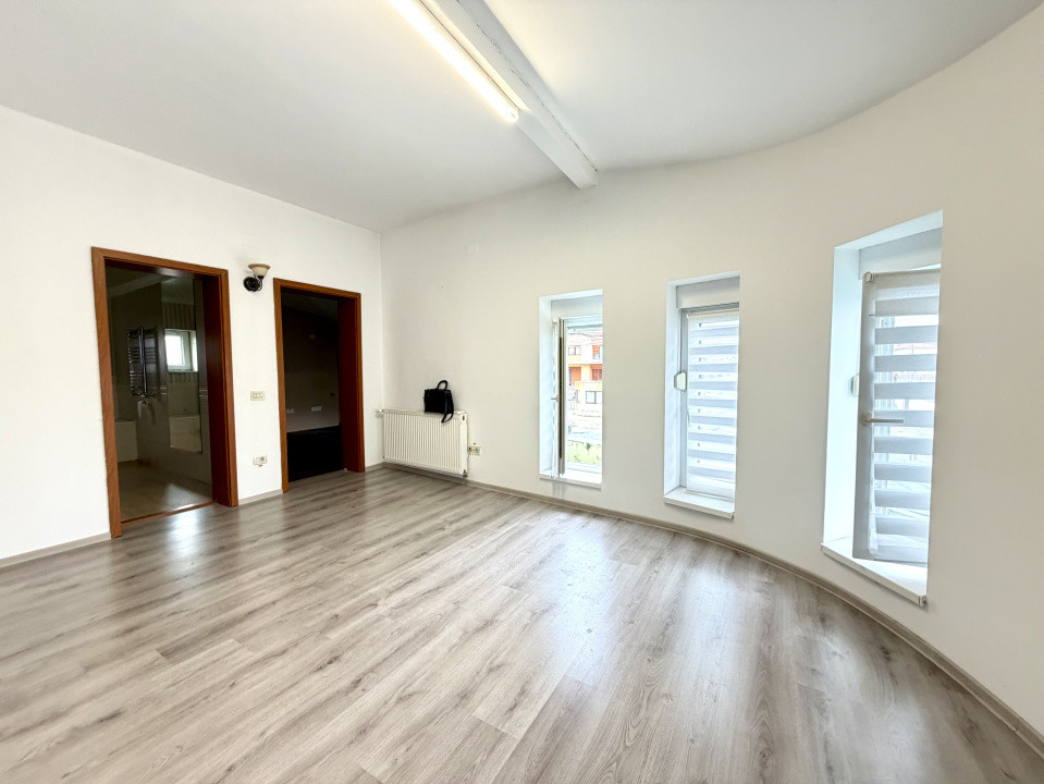 Spatiu comercial de vanzare, 81 mp utili, VAD bun - Dumbravita