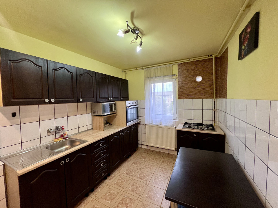  Apartament 2 camere, 43 mp, mobilat/utilat, etaj 4/5 - zona Lipovei