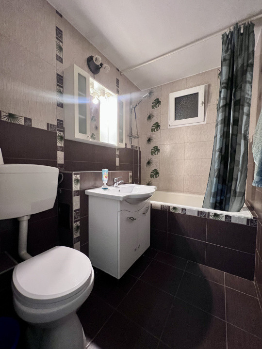  Apartament 2 camere, 43 mp, mobilat/utilat, etaj 4/5 - zona Lipovei