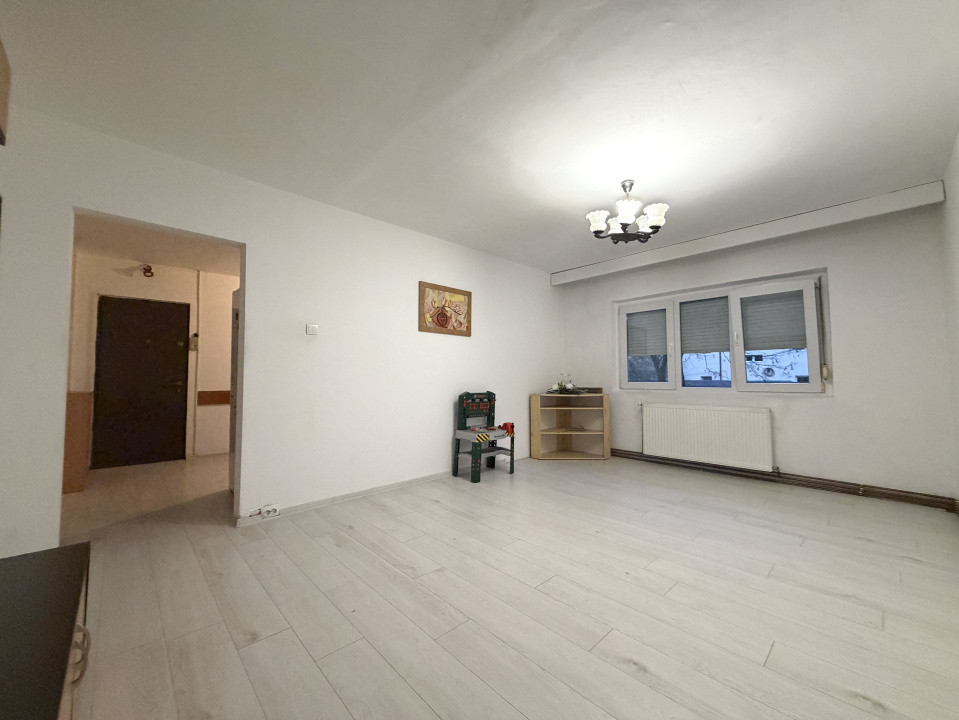 Apartament 3 camere, 70mp utili, parter, renovat - Zona Dâmbovița 