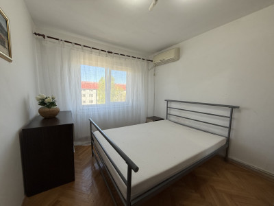 Apartament spatios, 3 camere, decomandat - Lipovei