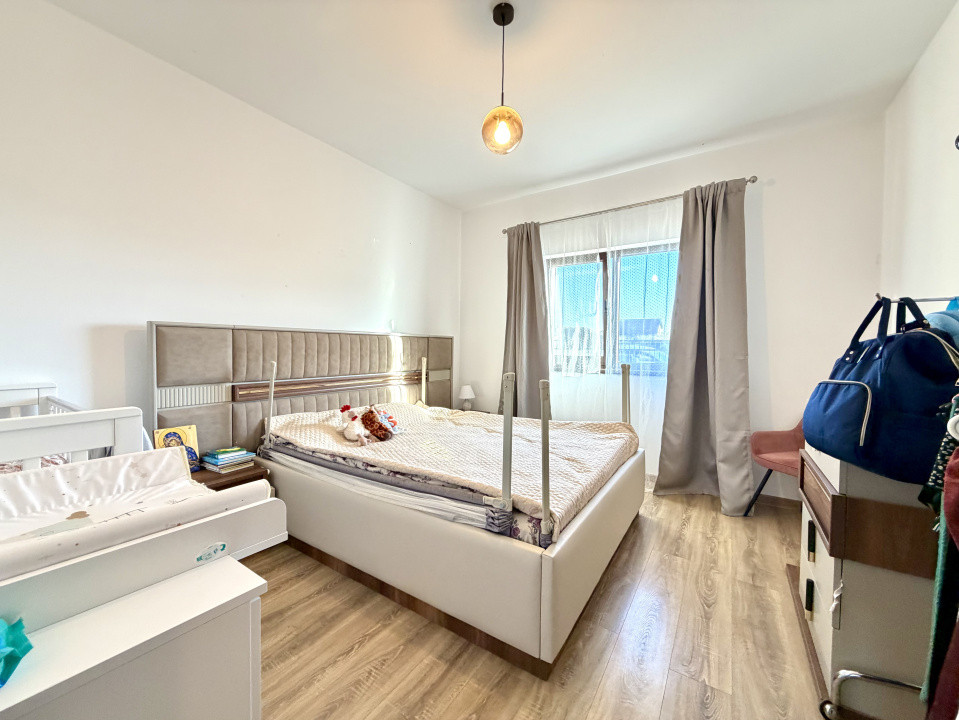 Duplex, perete dublu, 5 camere, 130 mp utili, 300 mp teren - Dumbravita