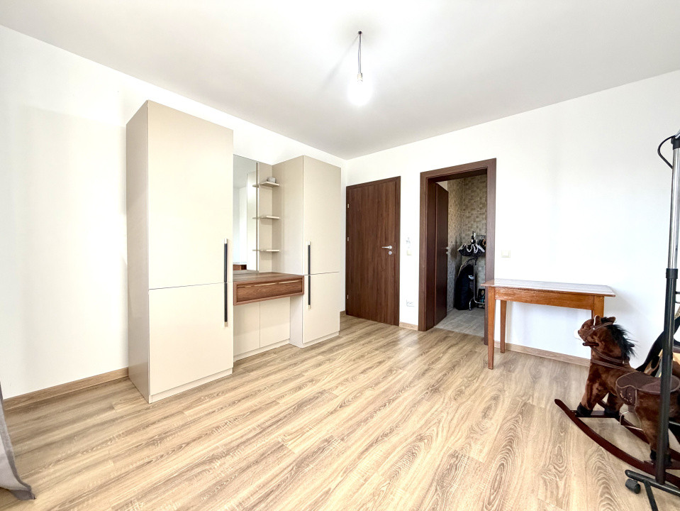 Duplex, perete dublu, 5 camere, 130 mp utili, 300 mp teren - Dumbravita