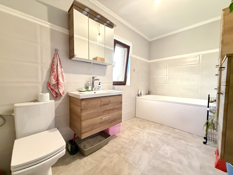 Duplex, perete dublu, 5 camere, 130 mp utili, 300 mp teren - Dumbravita