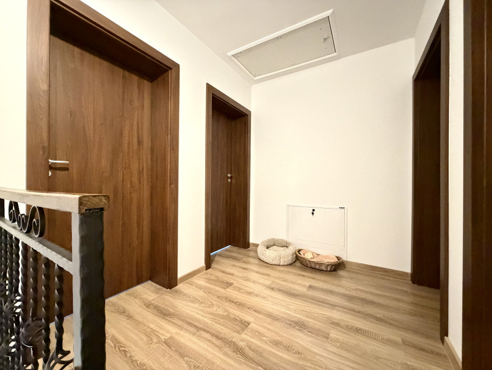 Duplex, perete dublu, 5 camere, 130 mp utili, 300 mp teren - Dumbravita