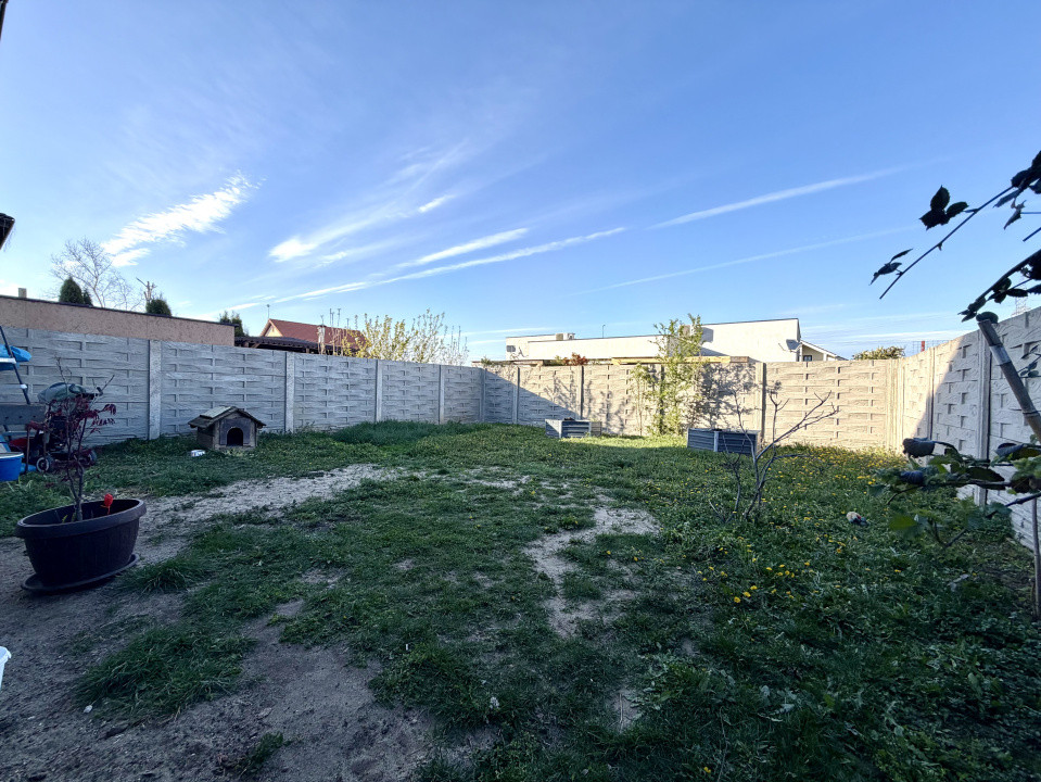 Duplex, perete dublu, 5 camere, 130 mp utili, 300 mp teren - Dumbravita