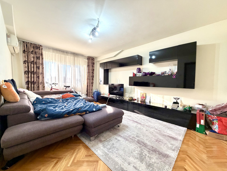 Apartament modern, 3 camere, 66 mp utili - zona Lunei
