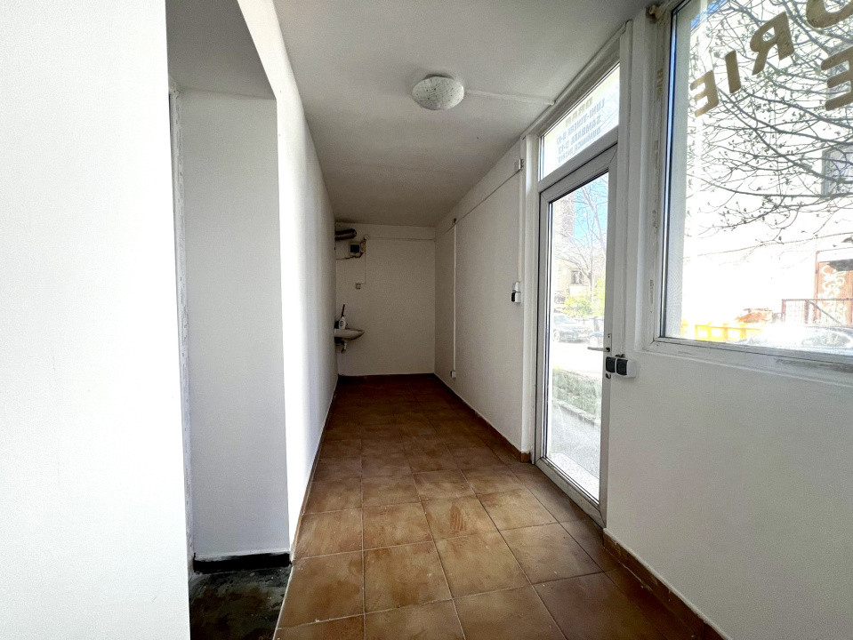 Spatiu comercial de inchiriat, 40 mp utili - zona Lipovei