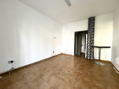 Spatiu comercial de inchiriat, 40 mp utili - zona Lipovei