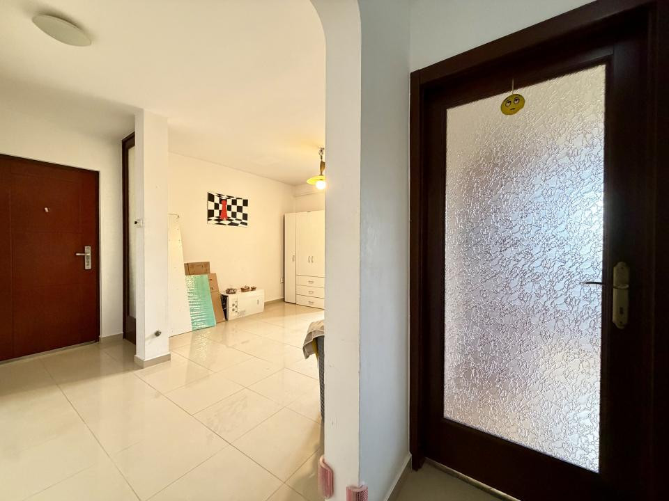 Apartament 2 camere, 55 mp utili, partial mobilat - Zona Bucovina