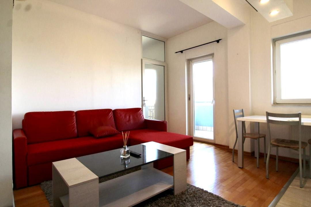 Apartament 2 camere, 38 mp utili, complet mobilat - Zona Aradului