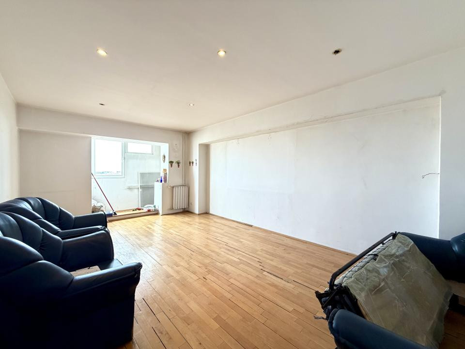 Apartament 4 camere, 88 mp utili, etaj 6 - Zona Complex