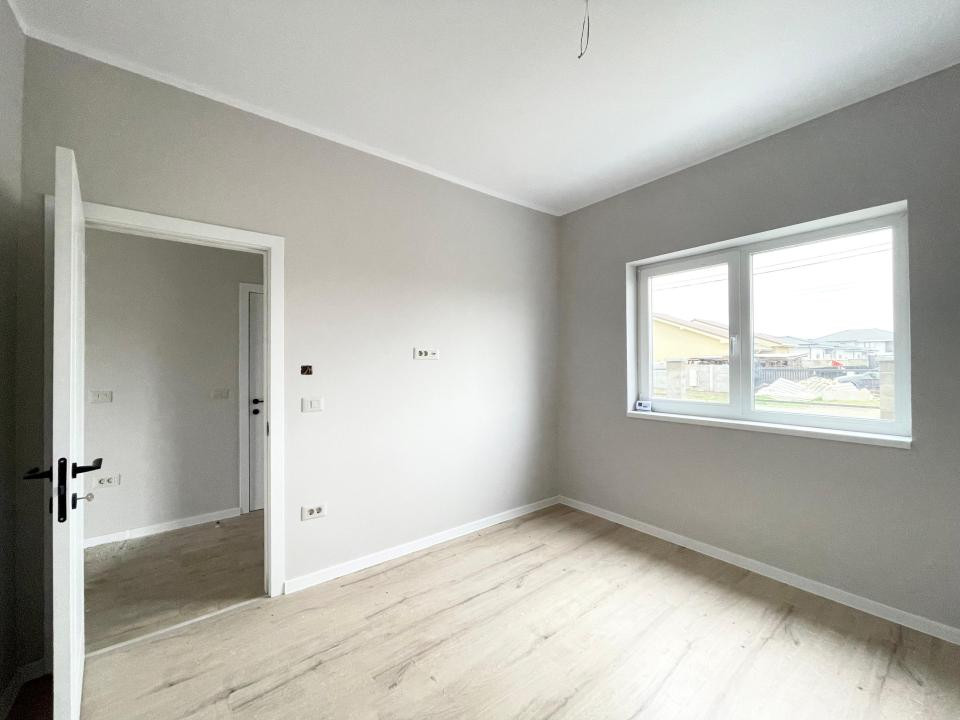 Duplex separat prin CT 4 camere - toate utilitatile - Mosnita Veche