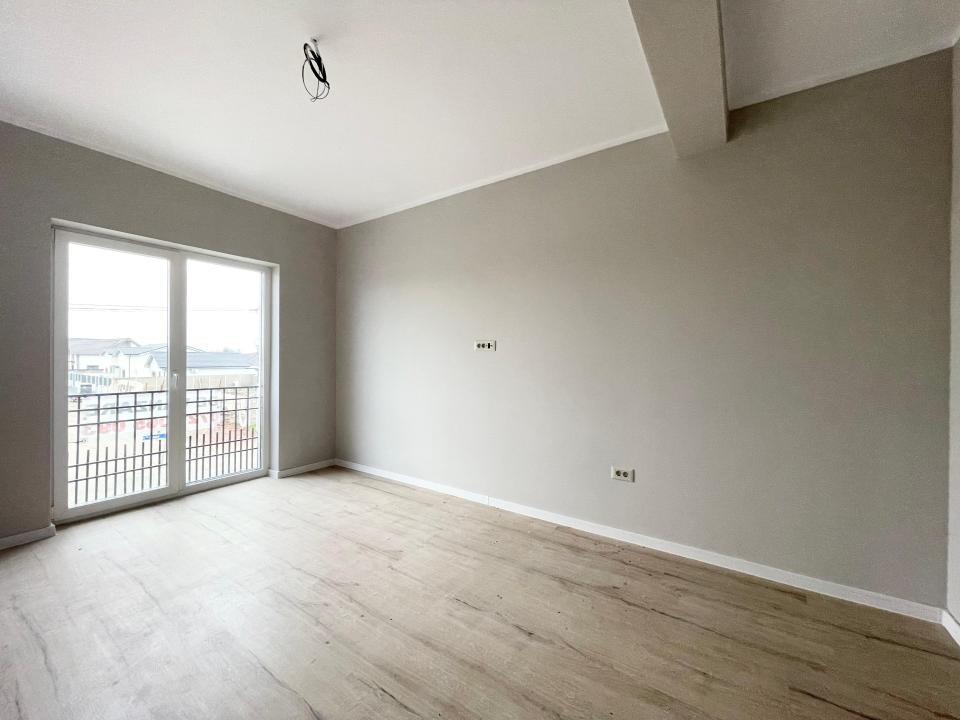 Duplex separat prin CT 4 camere - toate utilitatile - Mosnita Veche