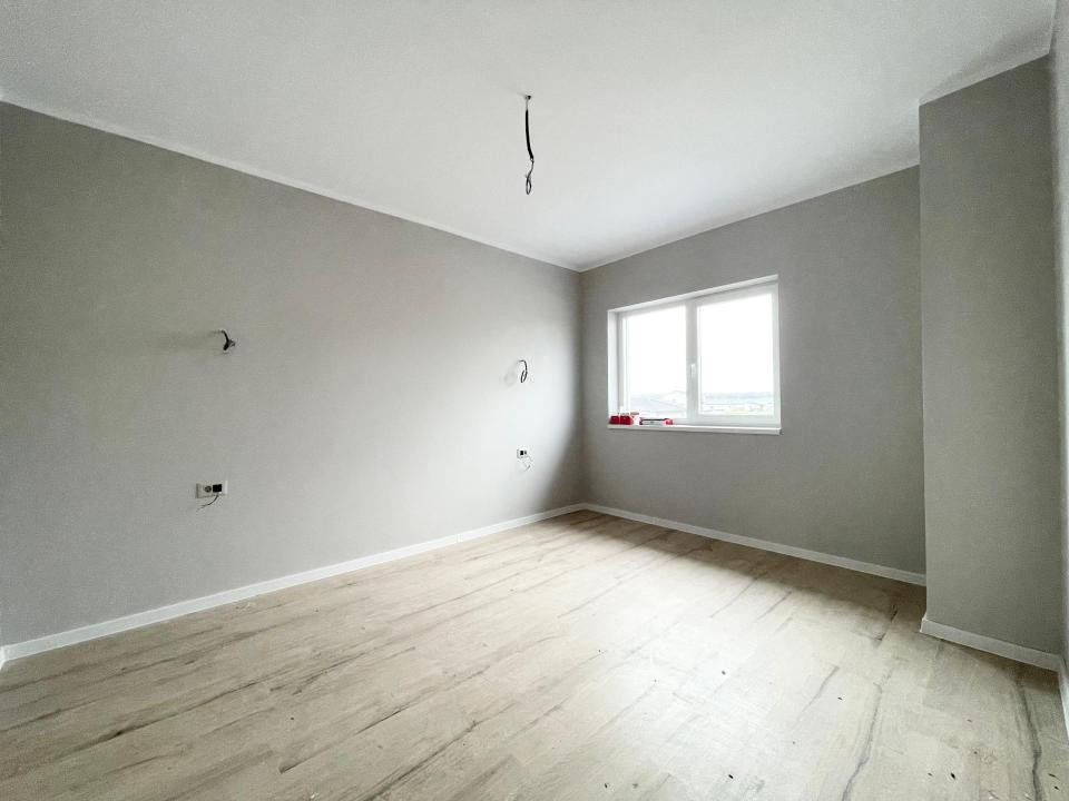 Duplex separat prin CT 4 camere - toate utilitatile - Mosnita Veche