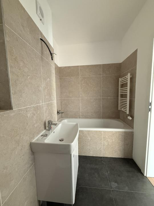 Apartament 2 camere, 54 mp utili + balcon si terasa, parter - Torontalului