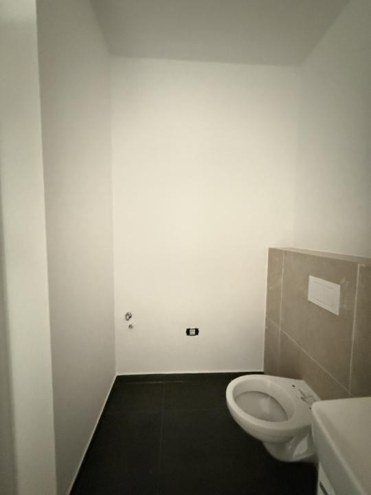 Apartament 2 camere, 54 mp utili + balcon si terasa, parter - Torontalului