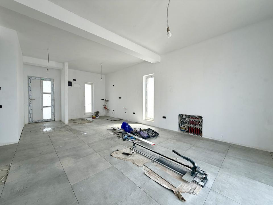 Duplex modern cu 3 camere, 73 mp utili, perete izolat - Sanandrei 