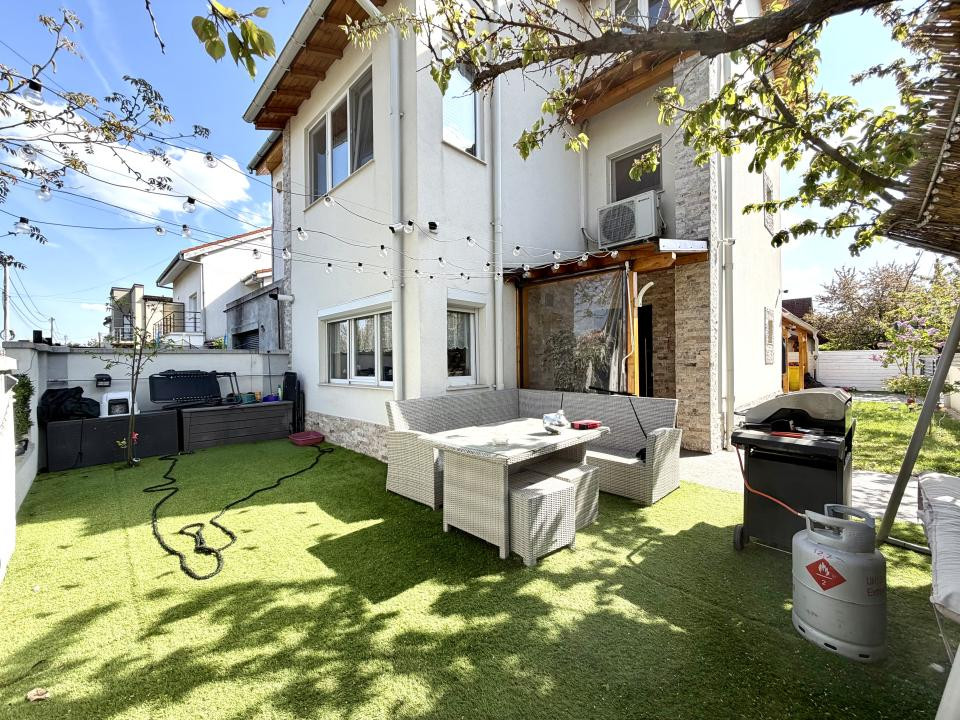 Duplex premium cu 4 camere, 135 mp utili, zona centrala - Dumbravita 