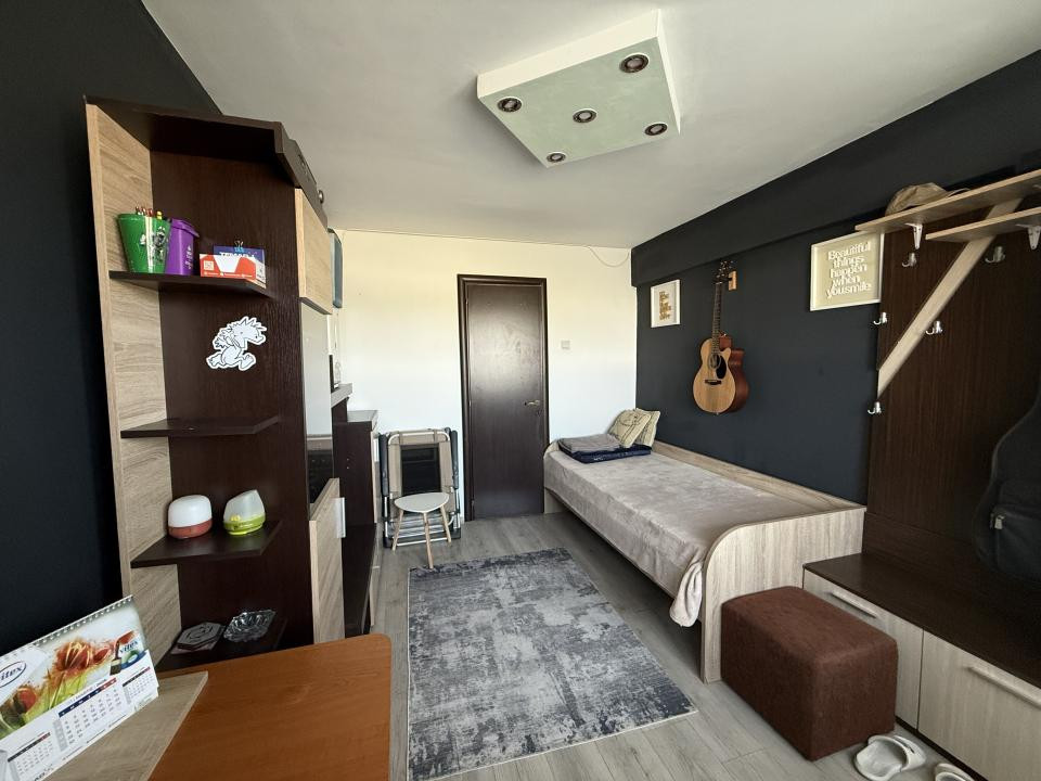 Garsoniera spatioasa, 18 mp, etaj 1, mobilata si utilata - Fratelia