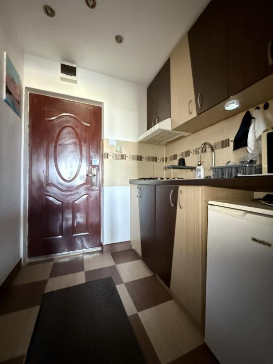 Garsoniera spatioasa, 18 mp, etaj 1, mobilata si utilata - Fratelia