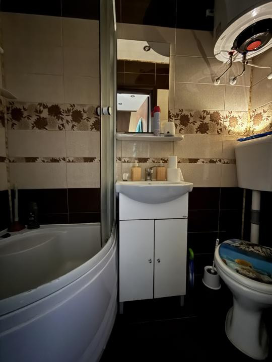 Garsoniera spatioasa, 18 mp, etaj 1, mobilata si utilata - Fratelia