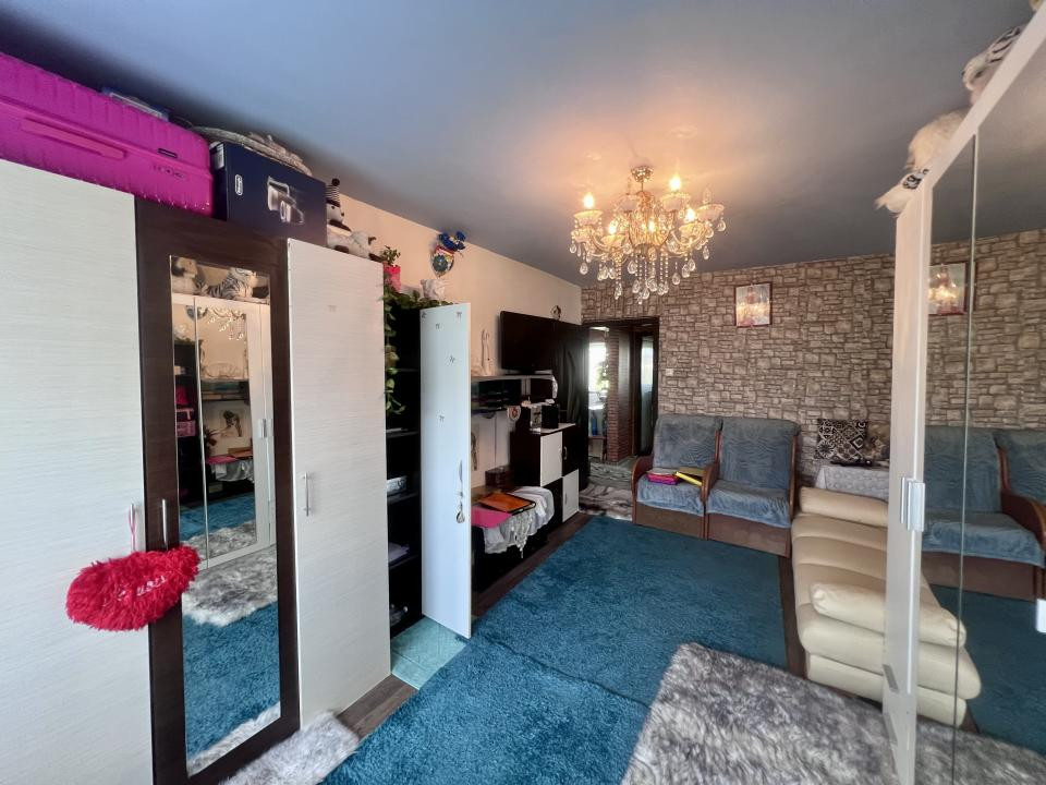  Apartament modern, 2 camere, 43 mp, decomandat, mobilat si utilat - Lipovei