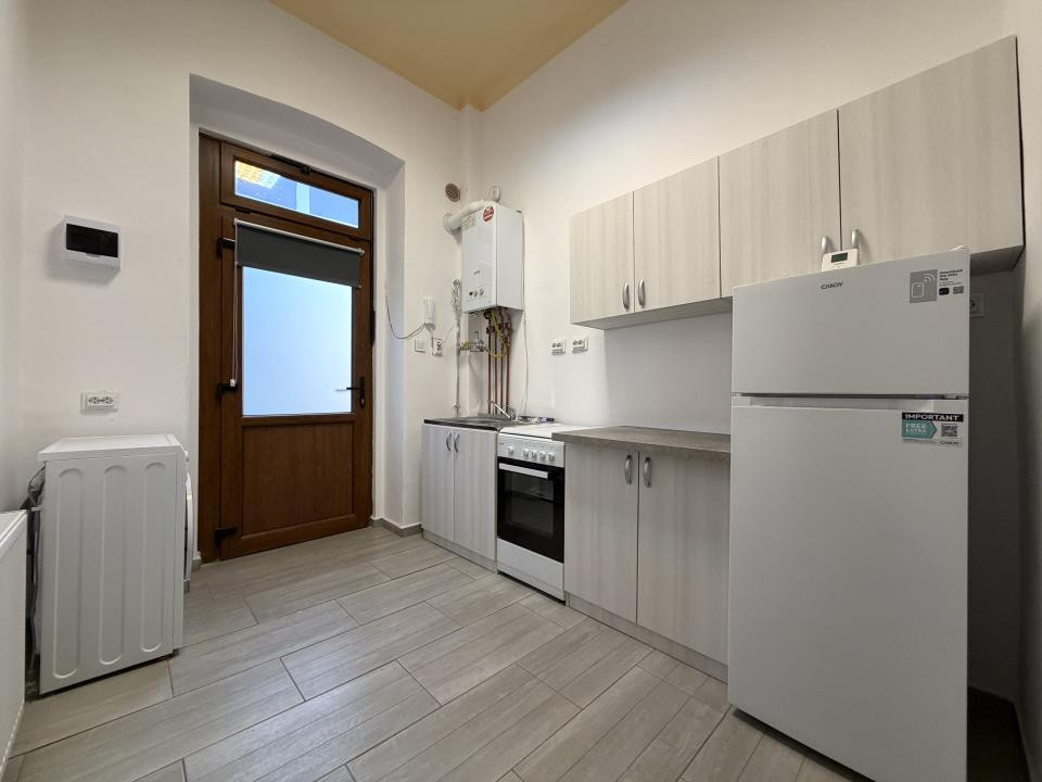 Apartament 1 cameră, 27 mp utili, etaj 1, renovat-Complexul studențesc 