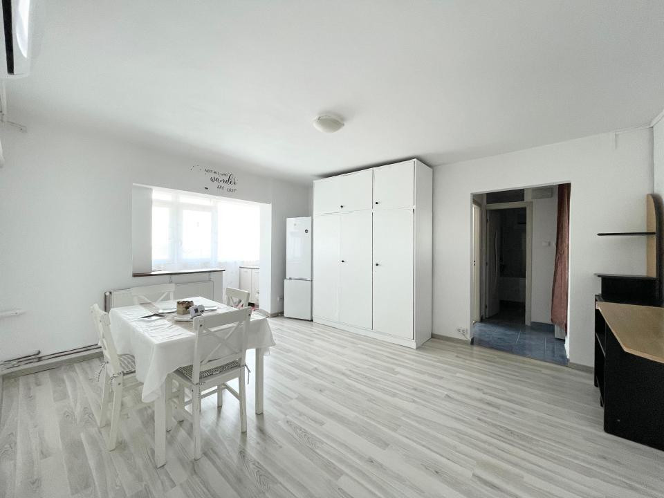 Apartament 3 camere, 54 mp utili - zona Buziasului