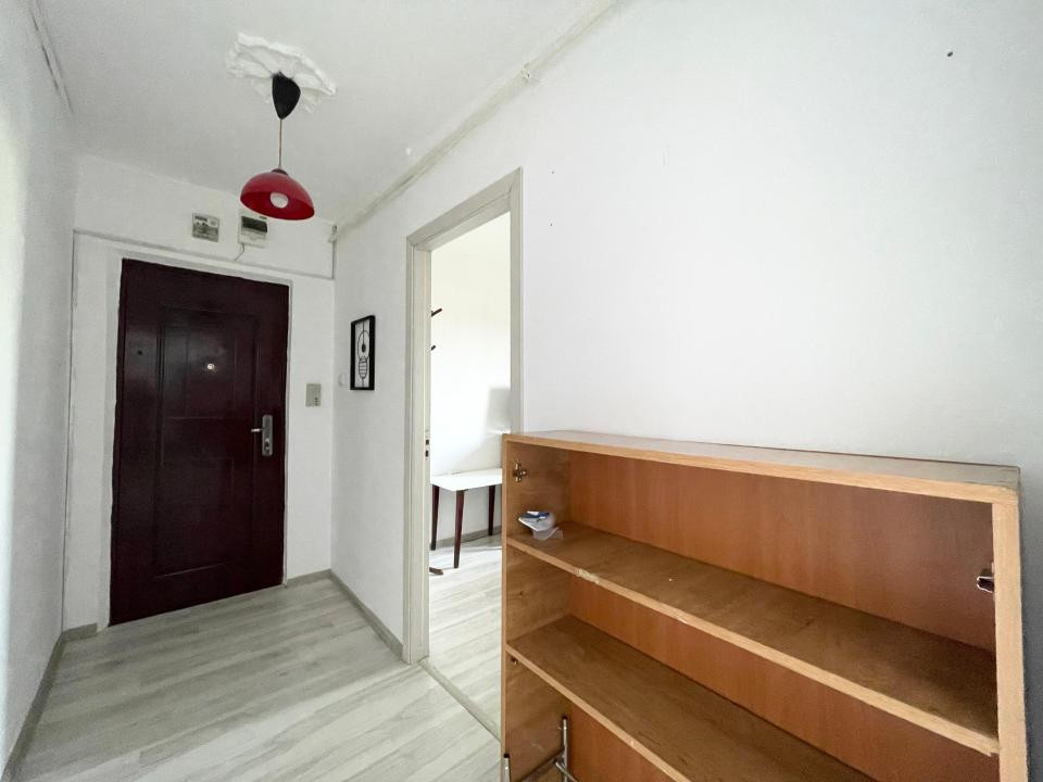 Apartament 3 camere, 54 mp utili - zona Buziasului
