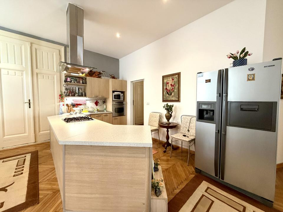 Apartament central, 156 mp utili, 4 camere - Centru Timisoara