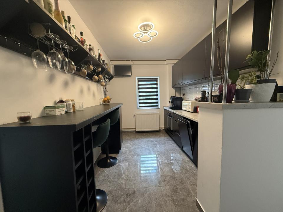 Apartamament 3 camere, 63 mp utili +balcon, etaj 2 - Soarelui