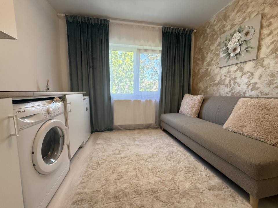 Garsoniera renovata, 13 mp, complet mobilata si utilata - Soarelui