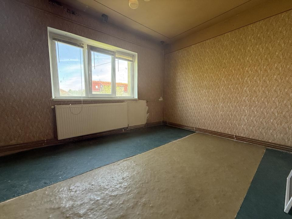 Apartament cu 2 camere, 52 mp + balcon, etaj 4/5 - Ideal pentru investitie 