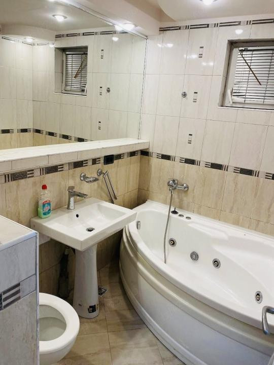 Apartament 4 camere, decomandat, 75mp utili, Olimpia-Stadion 