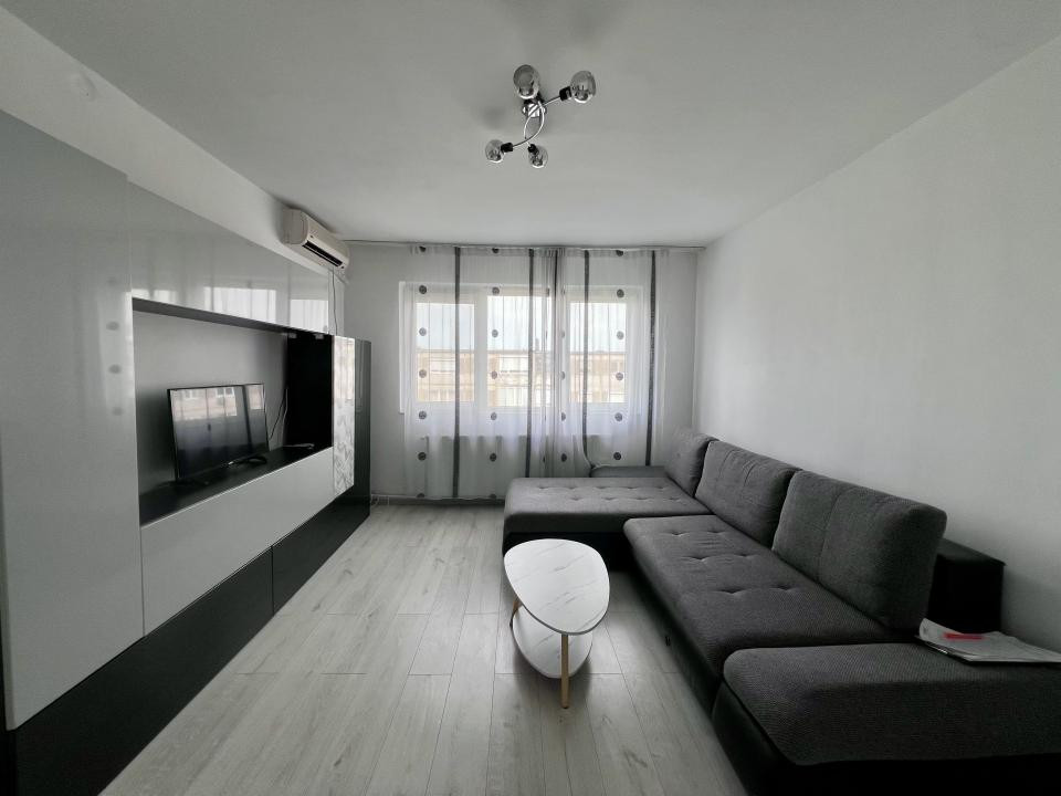  Apartament 3 camere, 52 mp utili, etaj 4 - zona Cetatii