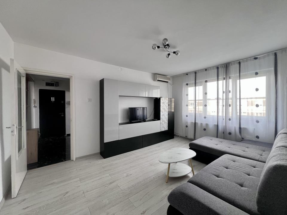  Apartament 3 camere, 52 mp utili, etaj 4 - zona Cetatii