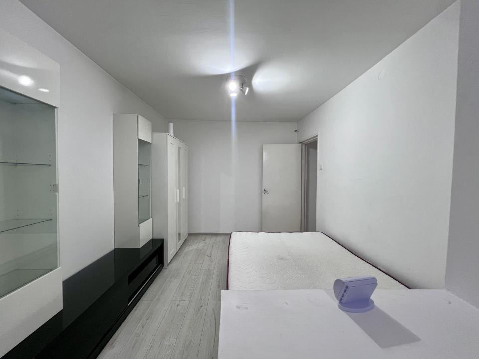  Apartament 3 camere, 52 mp utili, etaj 4 - zona Cetatii