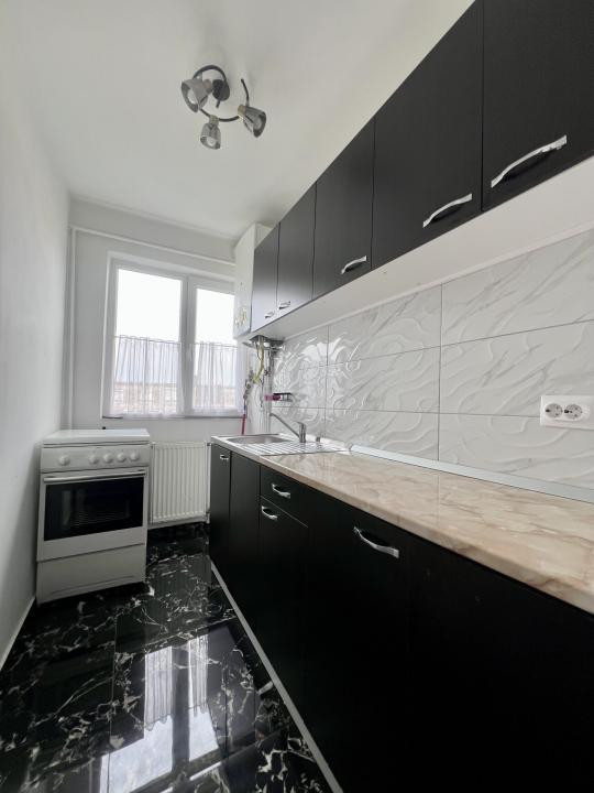  Apartament 3 camere, 52 mp utili, etaj 4 - zona Cetatii