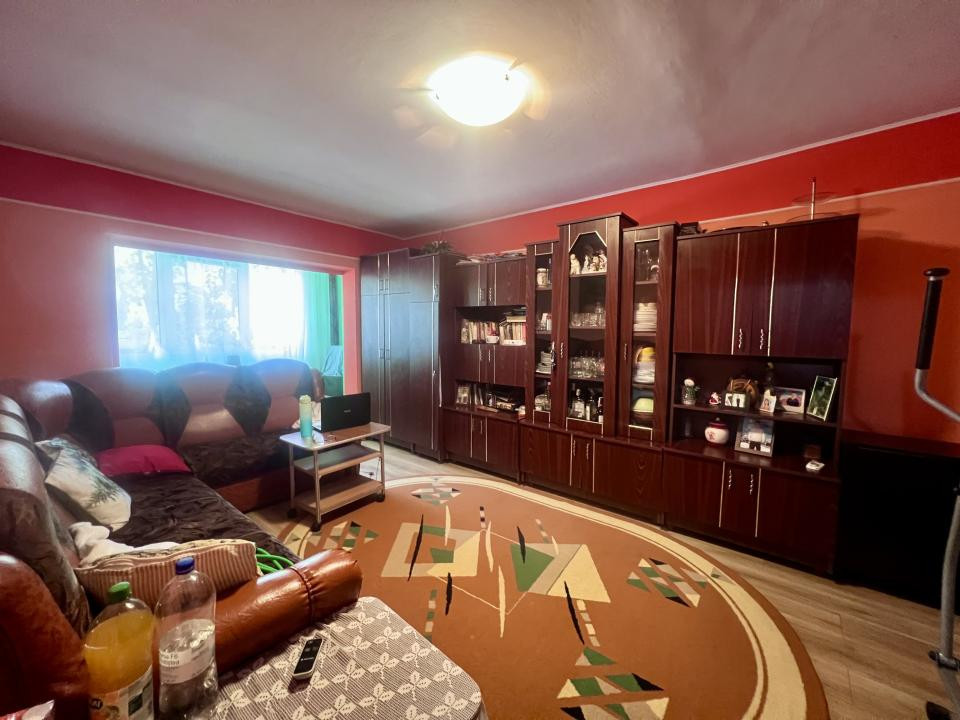  Apartament 3 camere, 69 mp utili, decomandat, parter - zona Soarelui