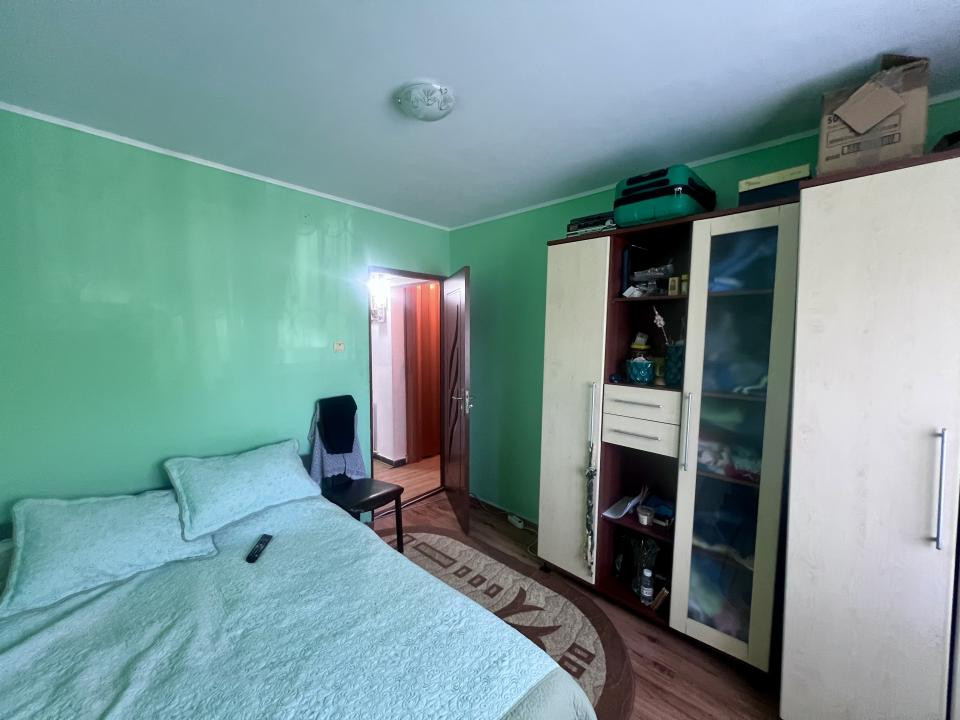  Apartament 3 camere, 69 mp utili, decomandat, parter - zona Soarelui
