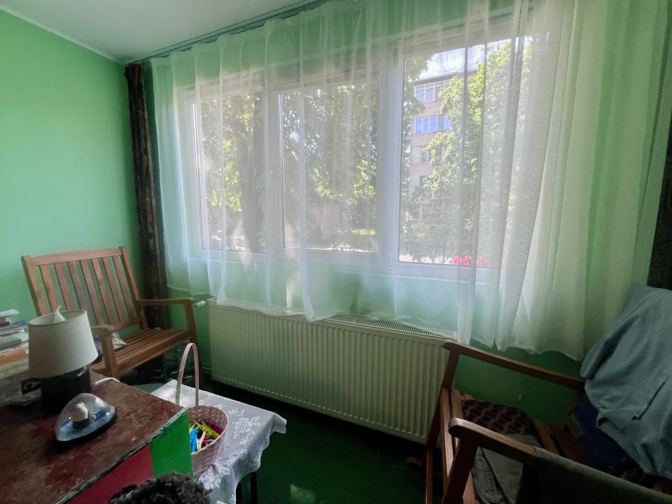  Apartament 3 camere, 69 mp utili, decomandat, parter - zona Soarelui